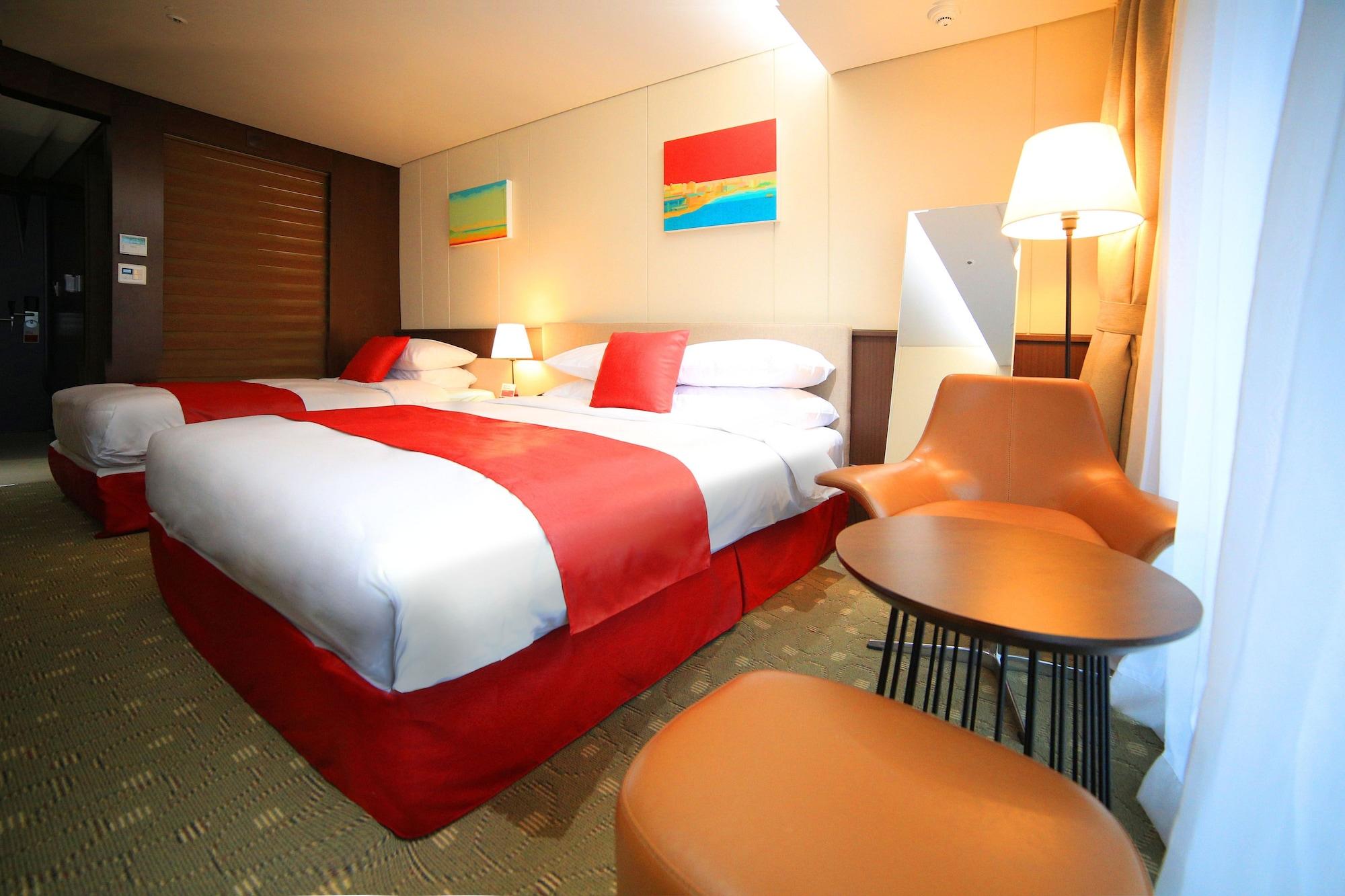 Hotel Ramada By Wyndham Jeju Hamdeok Exterior foto